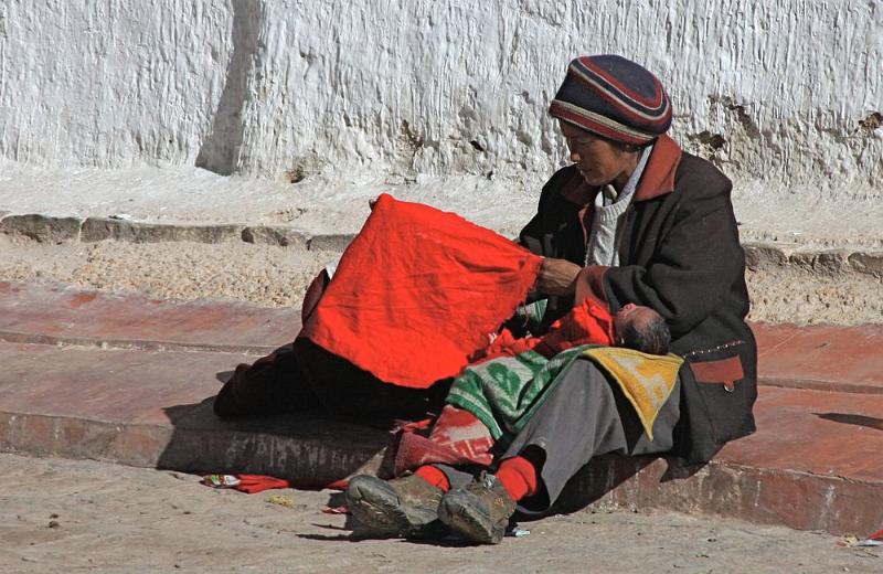 121 A new born under care outside of Palkhor Chiode.jpg